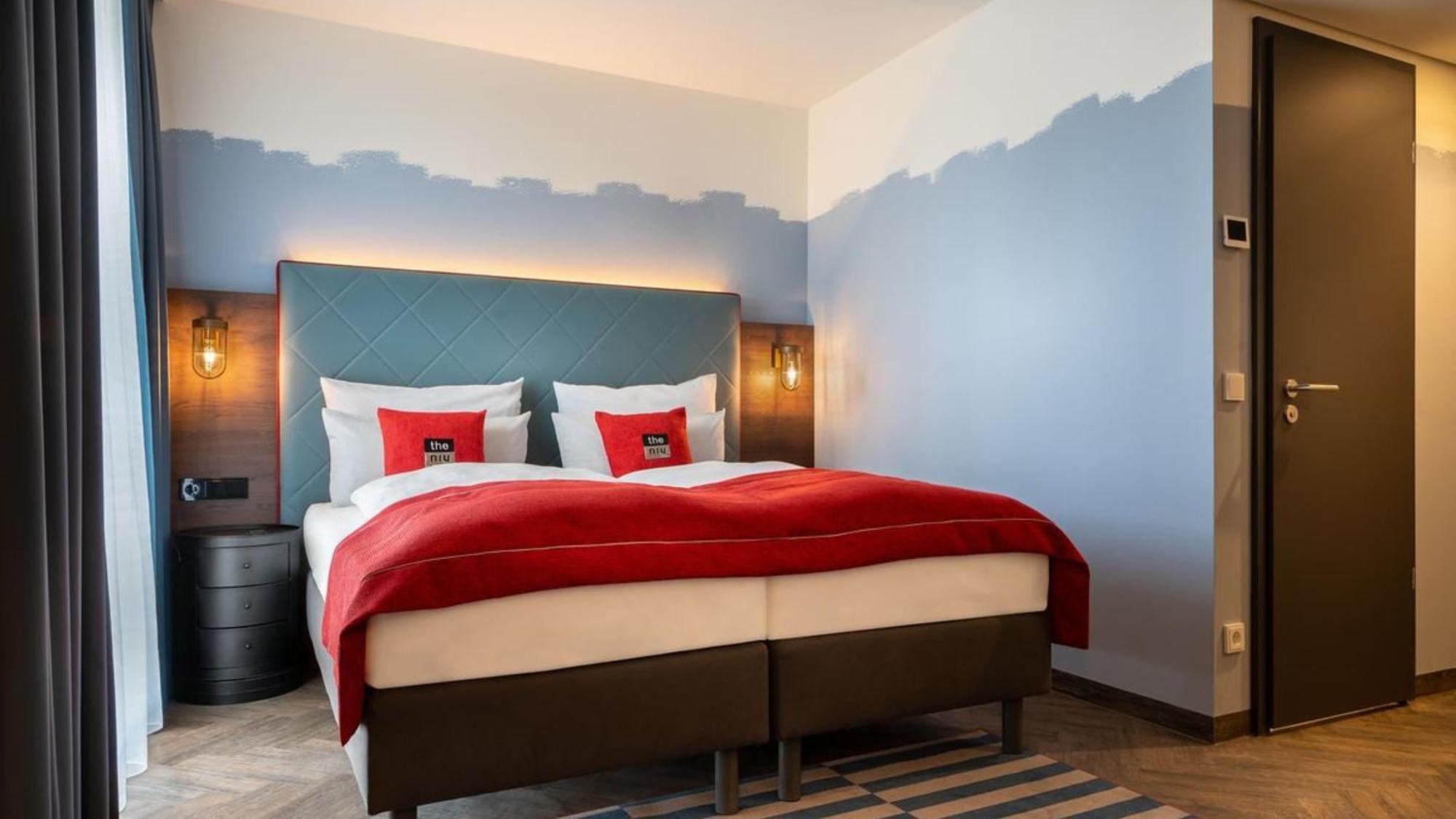 - The Niu, Keg Ost By Ihg Hamburgo